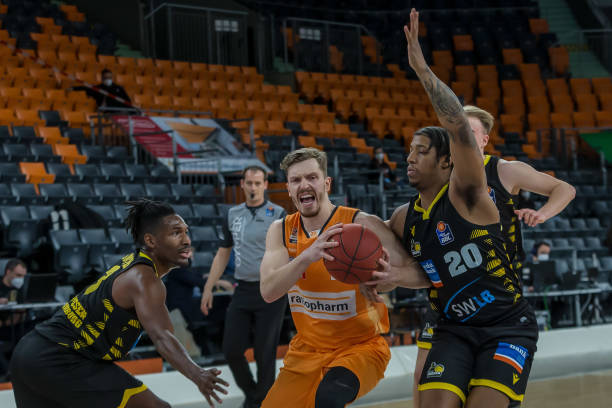 巴萨在进攻 巴萨在进攻